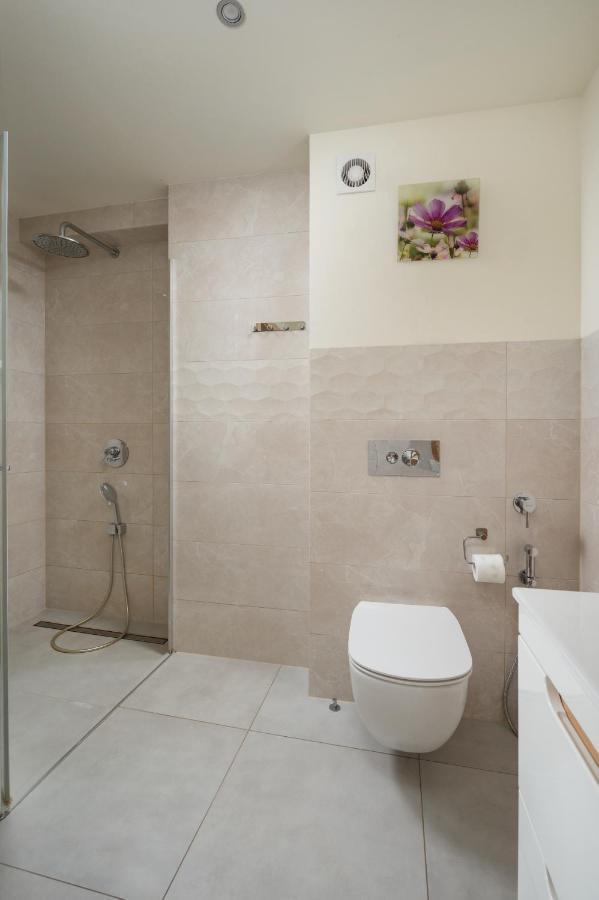 Apartament Albatros 75m z ogródkiem Apartamento Varsóvia Exterior foto