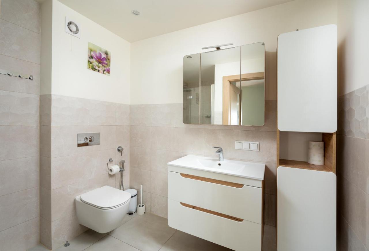 Apartament Albatros 75m z ogródkiem Apartamento Varsóvia Exterior foto